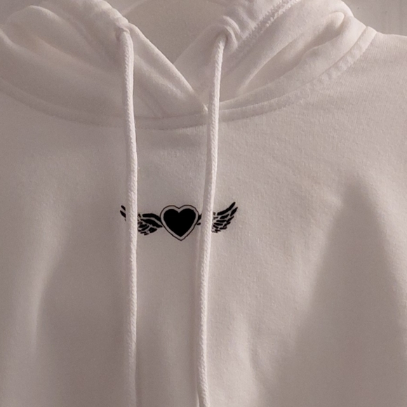 Hollister Womens White Cropped Hoodie with Heart and Wings Motif - Picture 2 of 3